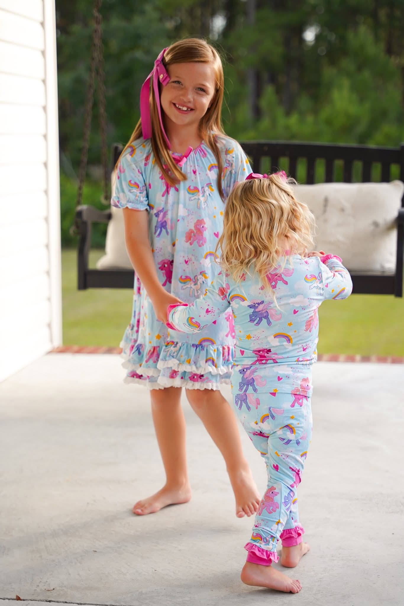 (2026 Pony Friends) Short Sleeve Gown