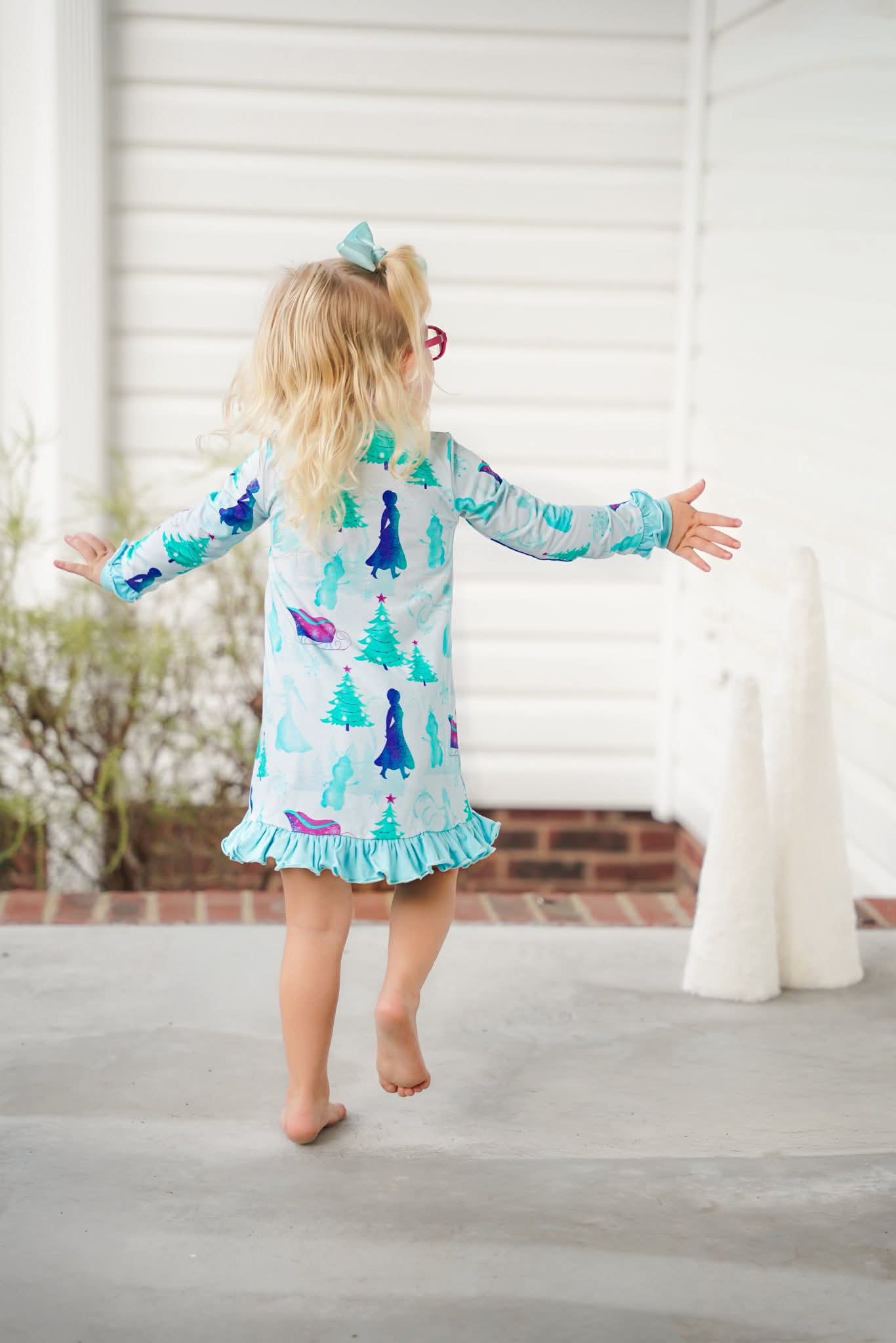 Extras (2025 Winter Ice Sisters) Long Sleeve Gown