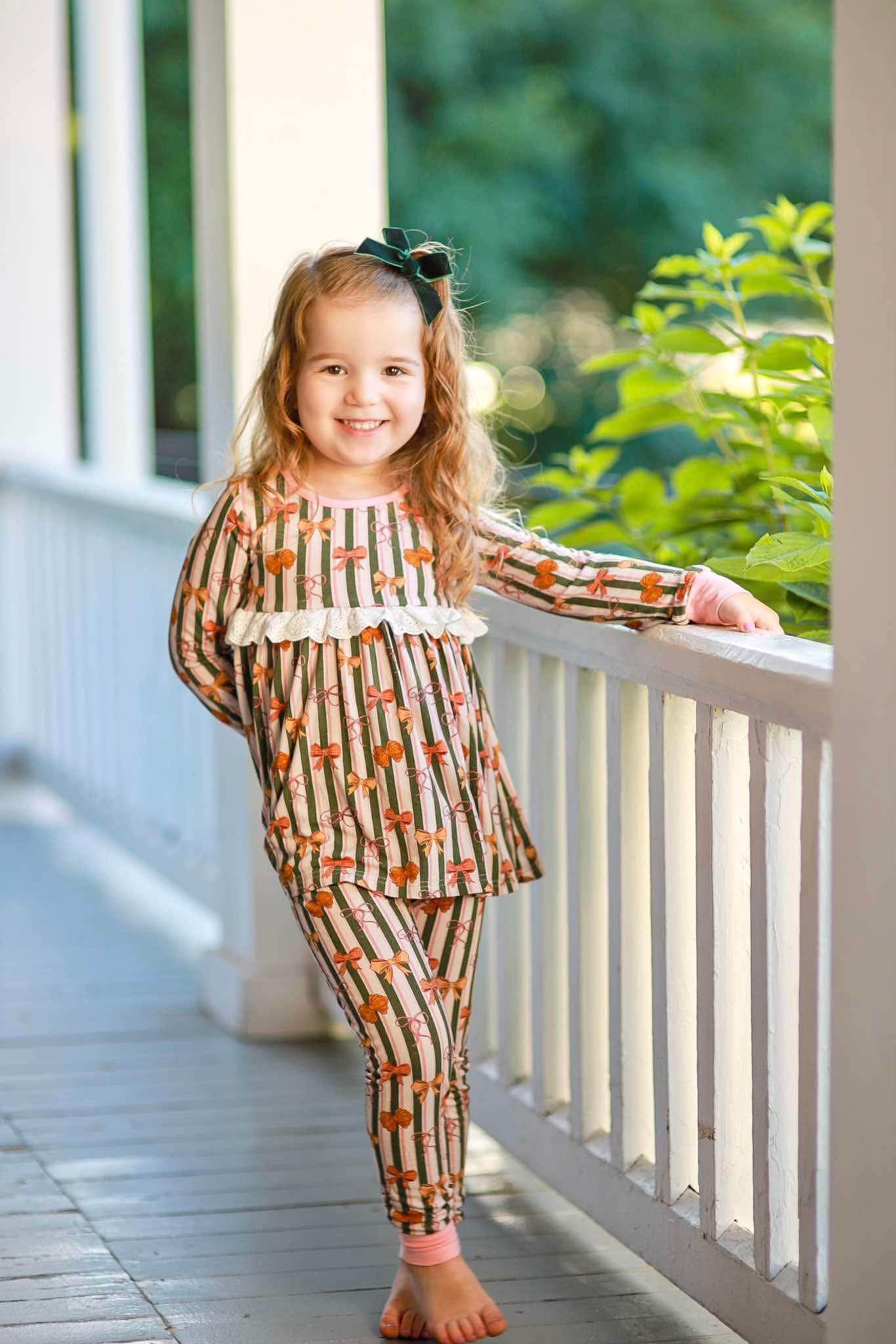 (2026 Fall Comfort Playsets) Bows